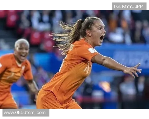 足球明星的小女儿如何在绿茵场上绽放光芒成为小小球迷的偶像 足球明星的小女儿如何在绿茵场上绽放光芒成为小小球迷的偶像